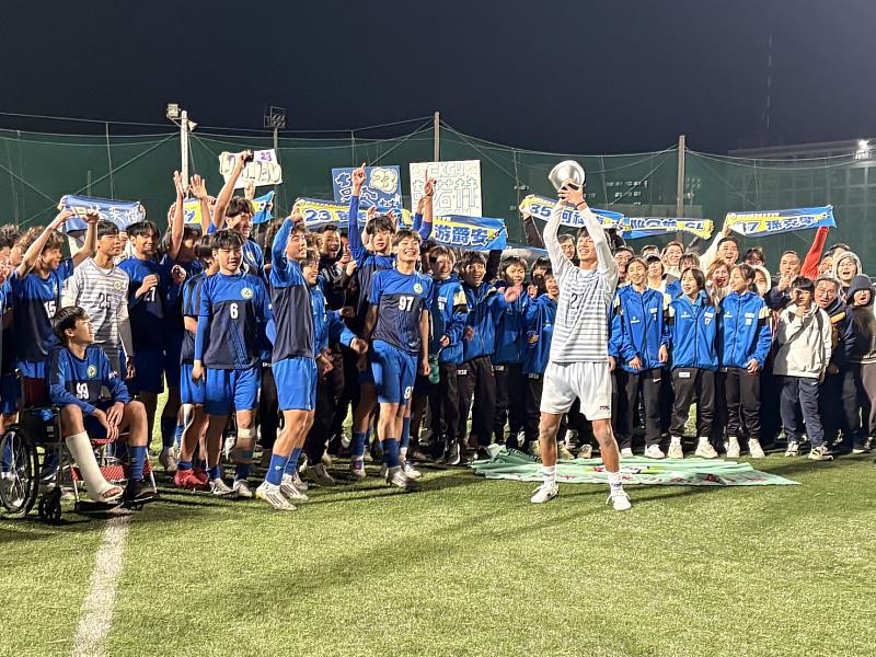 建功高中國中部闖進HFL全國冠軍戰，勇奪亞軍寫下隊史最佳。