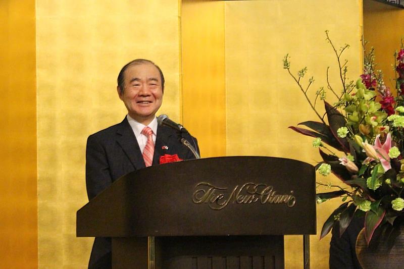 陳銘俊處長致詞祝賀畢業生。