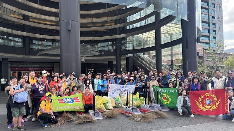 「夢想成形．青春前行」青年節環境行動 齊心清掃松山街區