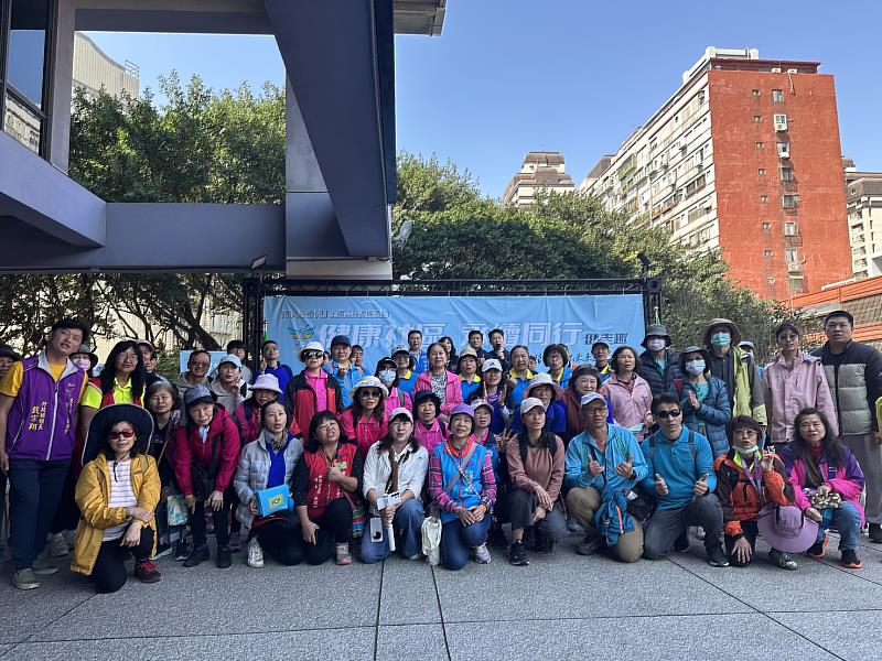 「青年永續月－走出學習力．踏出未來路」桃園市公益健走活動登場　青年與民眾齊步走出健康、實踐永續行動