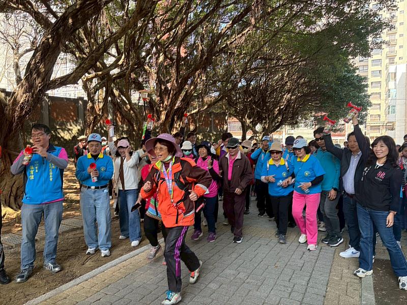 「青年永續月－走出學習力．踏出未來路」桃園市公益健走活動登場青年與民眾齊步走出健康、實踐永續行動