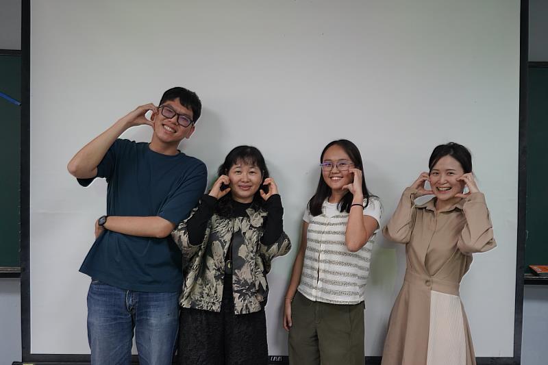 南大諮輔系透過系友座談活動串聯學習與職涯經驗,讓在校同學從實務分享中認識助人專業的多元發展路徑。