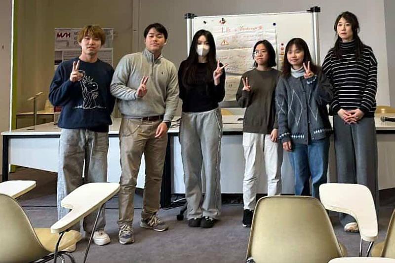 國立臺南大學文資系學生參與法國波爾多冬季學校課程與文化學習活動,透過跨文化交流與課堂討論,拓展國際視野。
