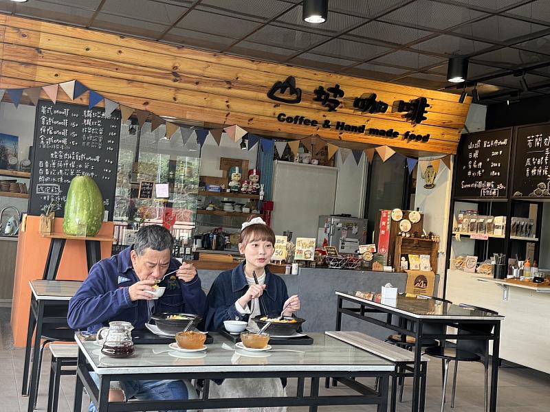 春遊瑞里紫色山城 阿龐、吳鈺萱帶路走訪賞花秘境