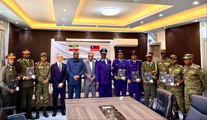 台灣駐索馬利蘭共和國代表處頒發2026年台灣軍事安全獎學金