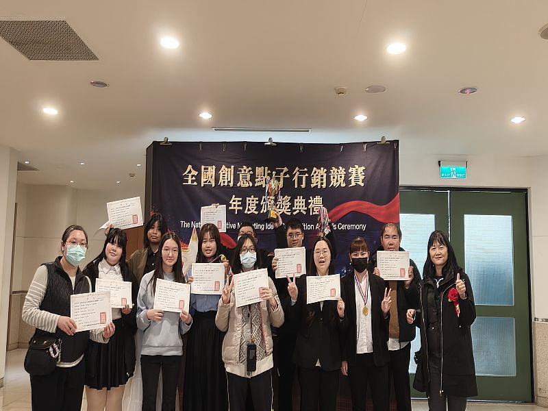 2026全國創意點子行銷競賽 元培企管勇奪4金、3銀、6銅。