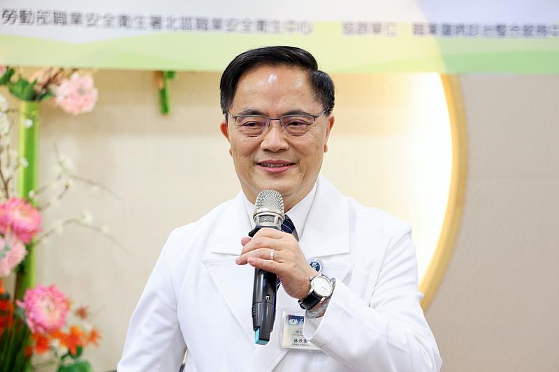 花蓮慈院院長林欣榮表示,社會由不同角色組成,唯有彼此尊重與理解,才能代帶動健康的職場文化。他分享自己在院內常與同仁互相問候,常「口說好話、身行好事、心存善念」,營造互相尊重與感恩的職場氛圍,讓花蓮慈院成為安全與幸福的工作環境。