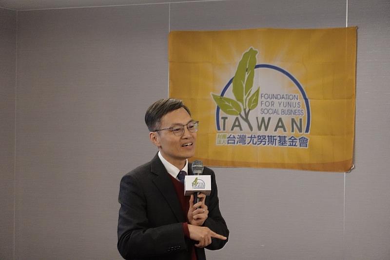 卡內基訓練副總經理孫彬啟介紹今年與台灣尤努斯基金會合作的「玉山計畫」。