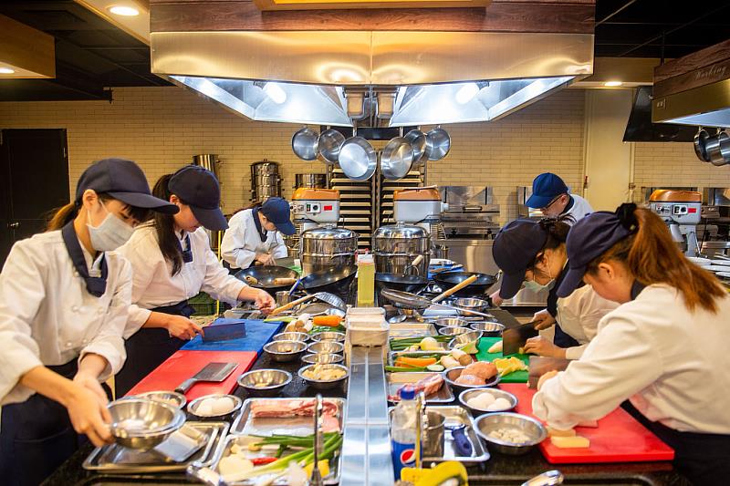 觀餐系學生實務學習。