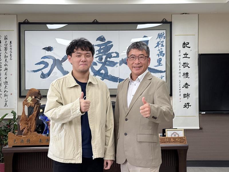 翁少宸同學。