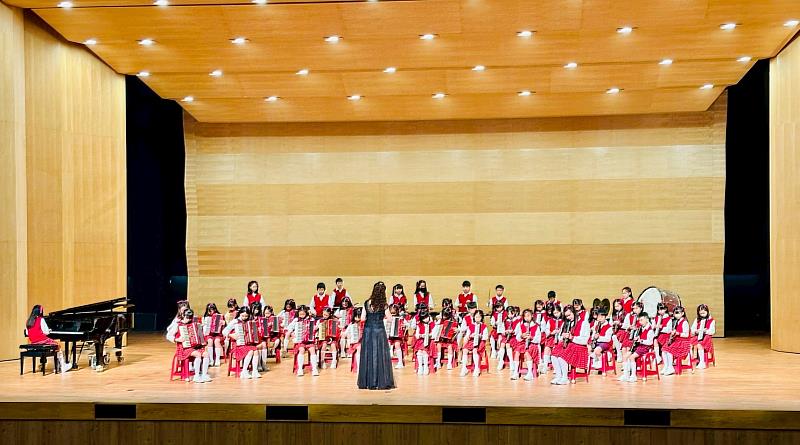 全國學生音樂比賽團體項目南區決賽在臺東圓滿落幕,臺東縣代表隊勇奪3項特優15項優等亮眼佳績。