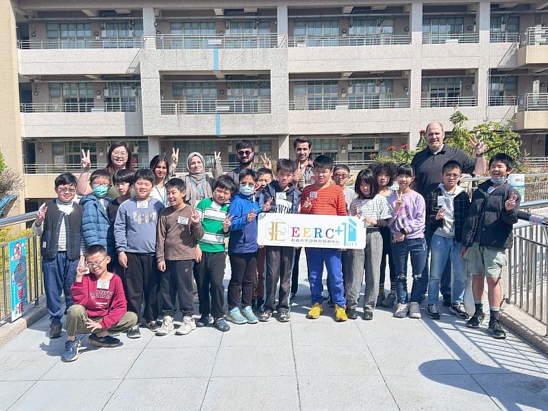 嘉義市推動雙語教育雙軌並進 教師增能與學生營隊同步打造英語學習情境