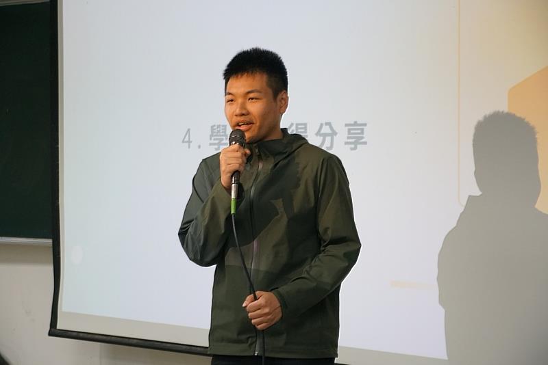 資管系廖昱鈞同學打破學習框架，用新的方法進入學習新領域。