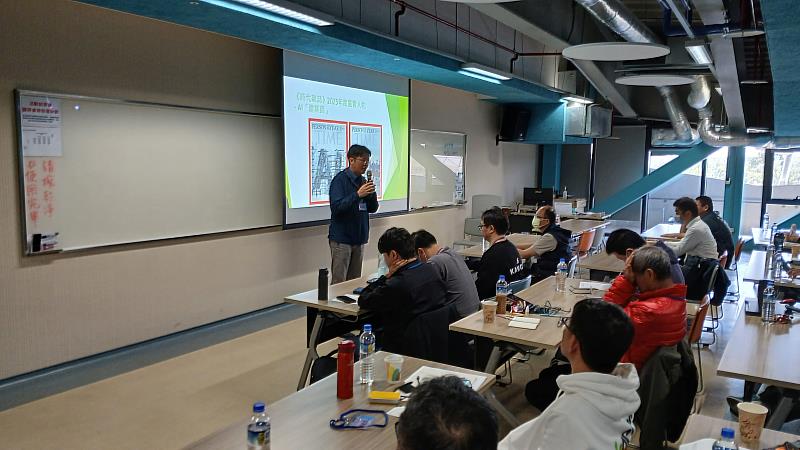 工研院產服中心曹景翔副總監致詞。