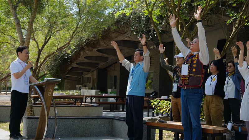 開場－森呼吸（伸展）。