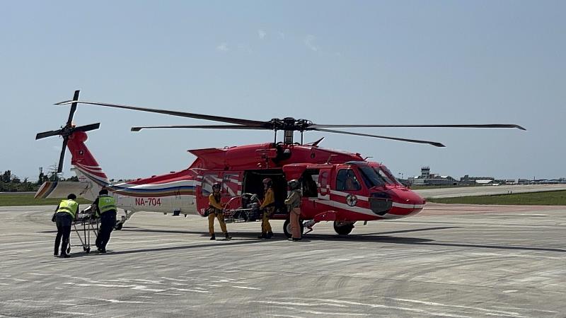 17歲登山客嘉明湖山域突發不適 臺東縣消防局成功救援