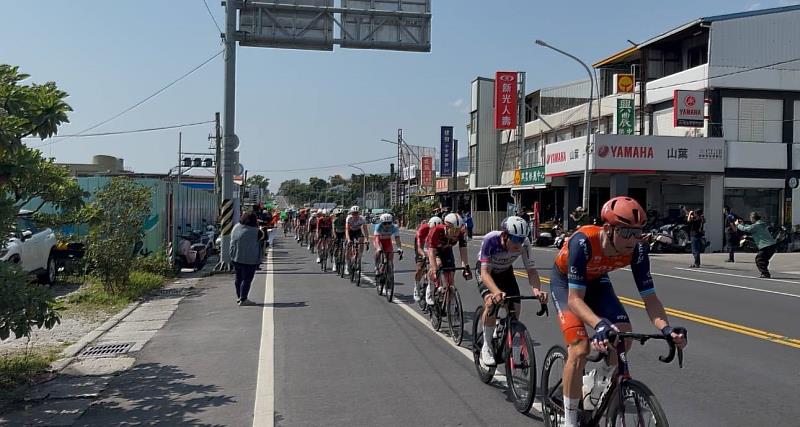 關山警縝密勤務確保安全 環臺自由車賽臺東縱谷段圓滿落幕