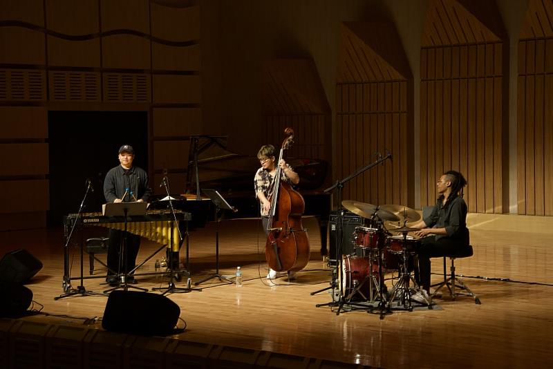 首場音樂會由爵士鐵琴Jack Huang 黃亦翔領銜演出，攜手紐約鼓手Quinton Cain及日本低音提琴手 Shuji Watanabe 渡邊修二演出。