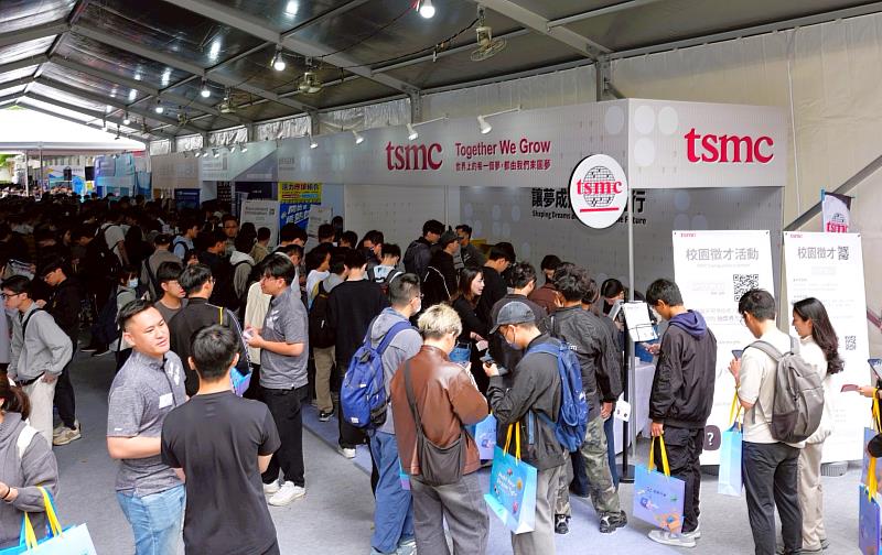 求職熱潮席捲北科大，北分署攜手北科大辦理校園徵才，助青年接軌產業。