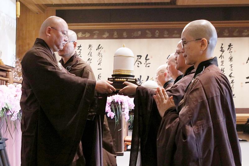 星雲大師靈骨分燈五大洲儀式。