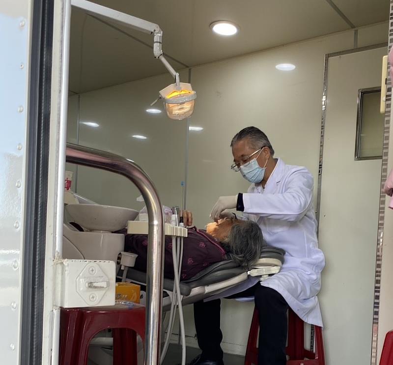 響應世界口腔健康日 嘉義縣推5大重點守護長輩口腔健康