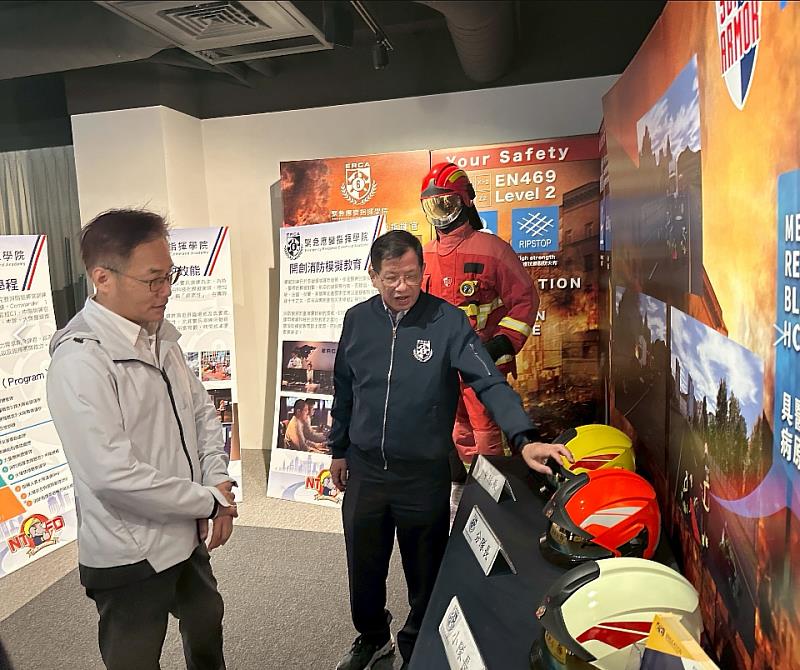 蔡署長參觀ERCA。