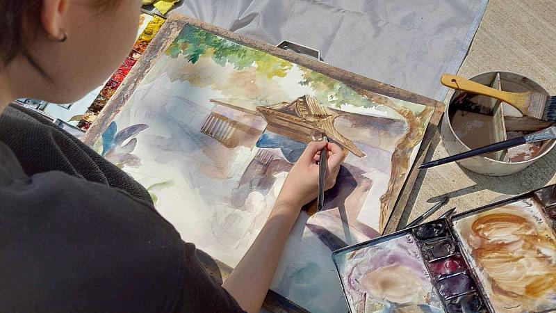 嘉市林森國小文藝芳鄰活動結合「桃城有愛 愛在森鐵 畫都4.0」寫生比賽。