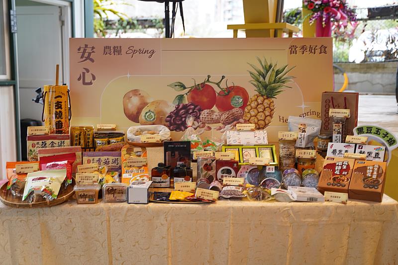 多元雜糧創新產品展現產業升級成果。