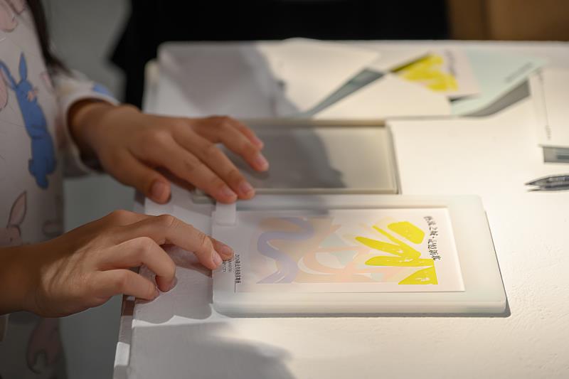 各展區設有不同顏色的紀念戳章,邀請民眾走訪參觀。