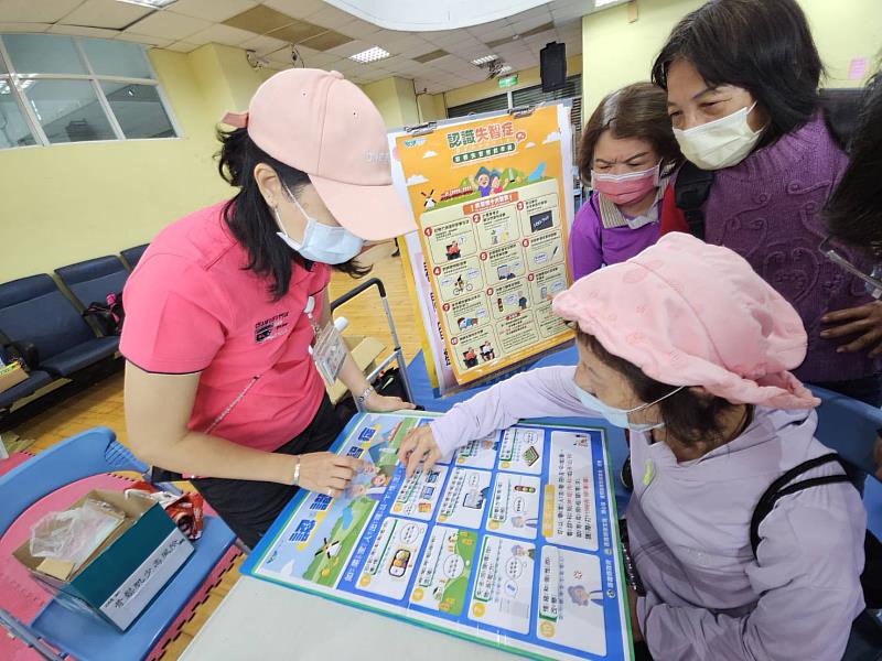 水上鄉辦全民樂活健走,衛生所推運動護腦防失智-3