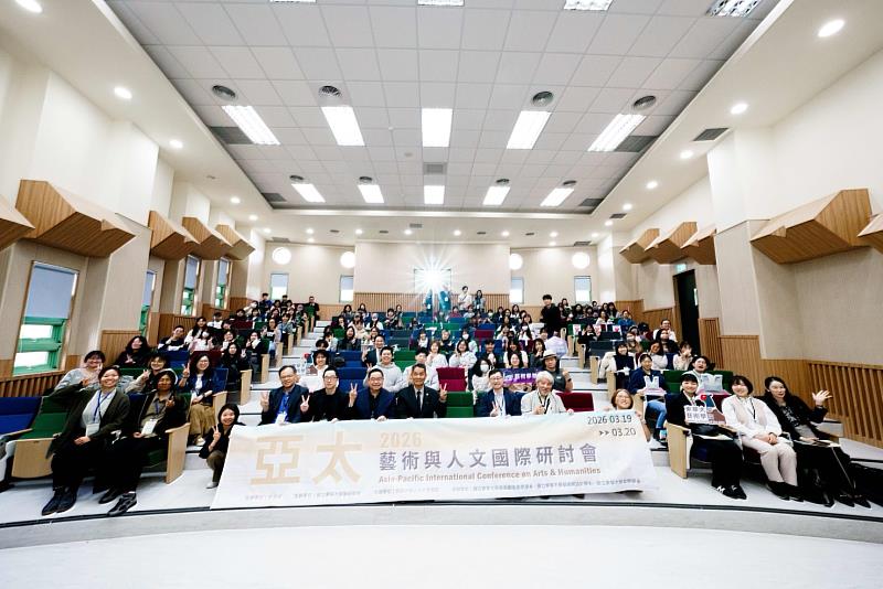 開幕大合照。