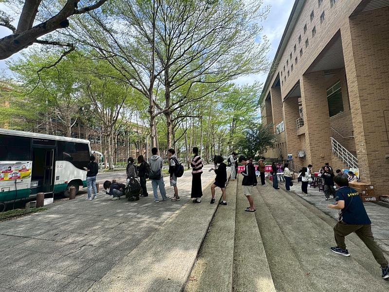 排隊動線規劃完善，提升整體服務效率與品質。