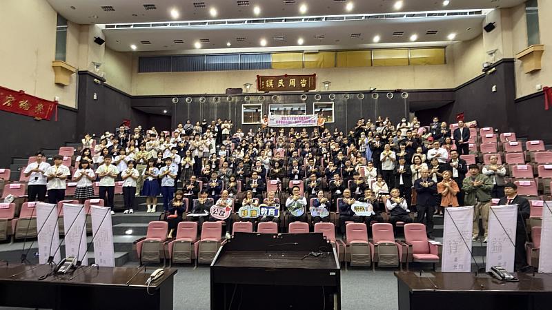 慶祝115年青年節「夢想成形・青春前行」系列活動 臺南社會優秀青年受肯定