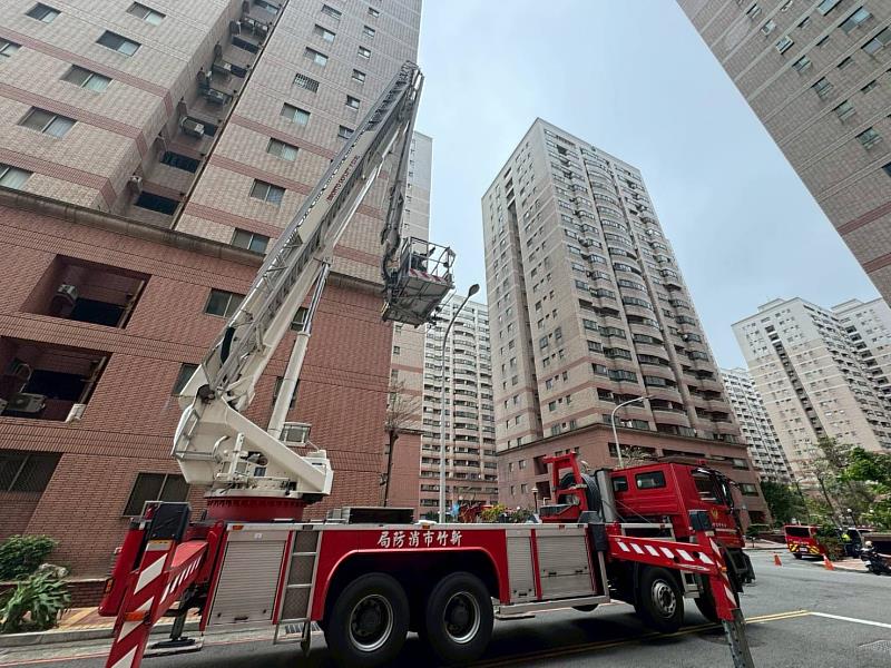 新竹市消防局辦理高樓建築物實地演訓。