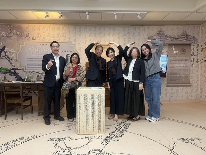 越南代表團參觀文化大學各項教學與研究設施，加深對校園環境與學術資源的了解。