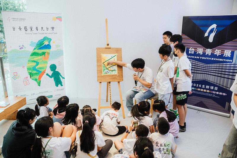 台灣青年展結合齊柏林影像推廣藝術與環境意識。