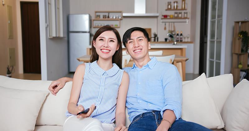 迎清明兒童連假,中嘉寬頻「串流多享自由配」滿足全家觀影需求;獨家「挖趣tv」重溫看電視溫馨時光,懷舊卡通、經典戲劇免費看。