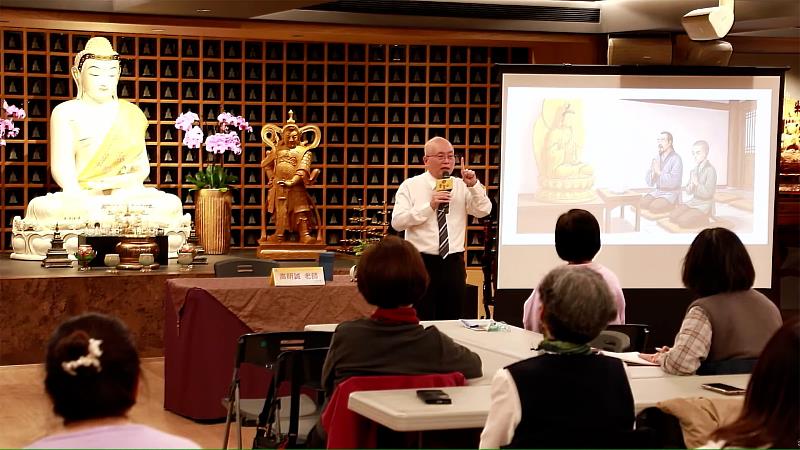 講座講師高明誠表示,AI的出現,創作從過去的「體力活」轉向「心力活」。(圖片提供/靈鷲山佛教教團)
