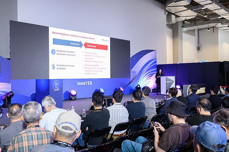 TCA（台北市電腦公會）表示，InnoVEX 2026新創競賽的特點，為評審團由主辦單位邀請海內外人代表組成，且海內外新創團隊皆可參與。