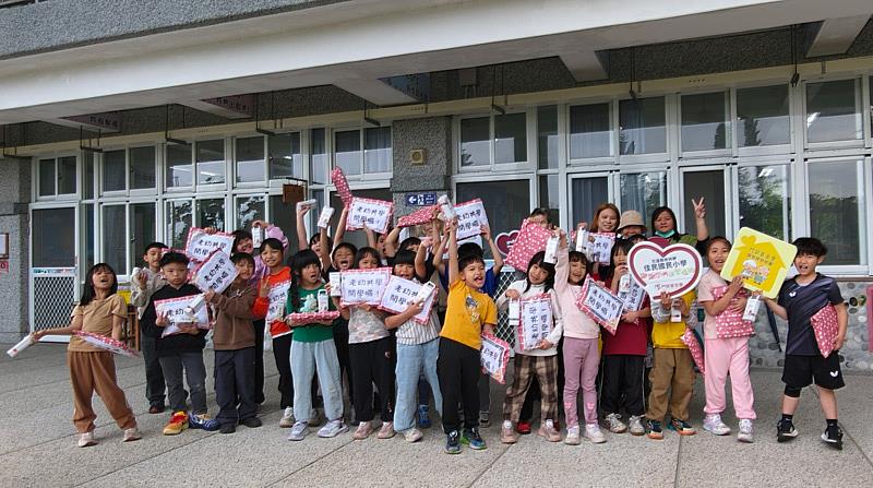 門諾基金會新城老幼共學，祝福孩子們學習無憂、快樂長大。