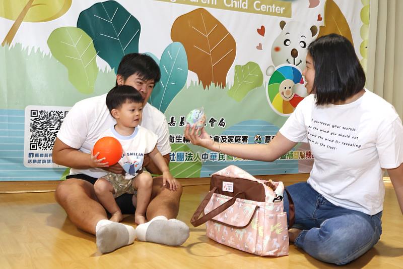 嘉義縣新生兒大禮包全新升級，減輕育兒負擔