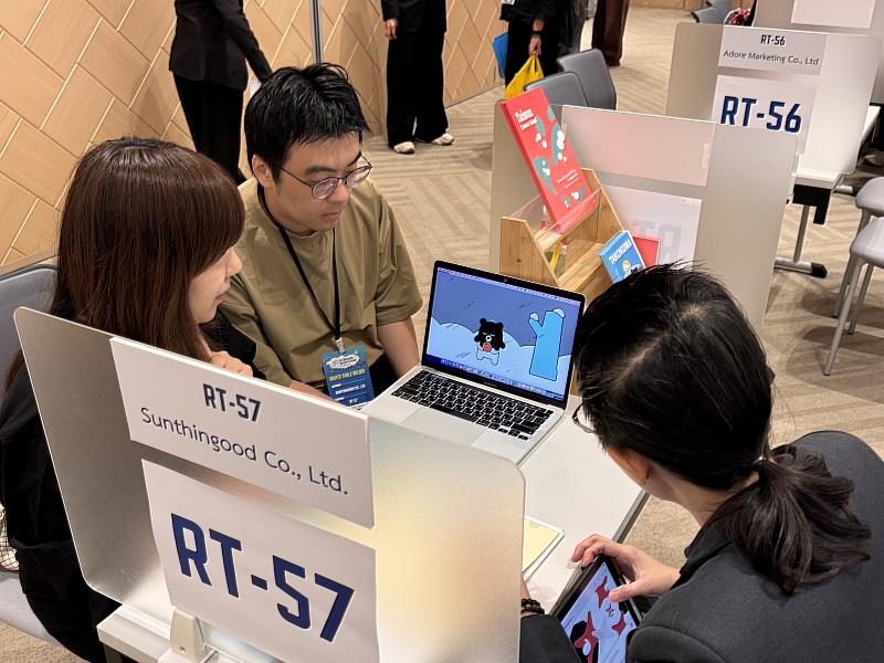 泰國業者回饋，章魚熊色彩鮮明、視覺辨識度高，在當地市場具吸引力。（文策院提供）