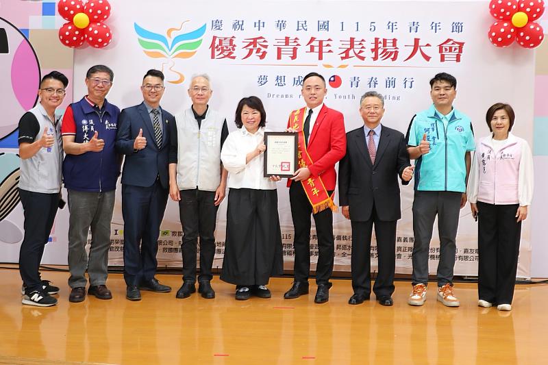 黃敏惠市長與許博竣先生合影