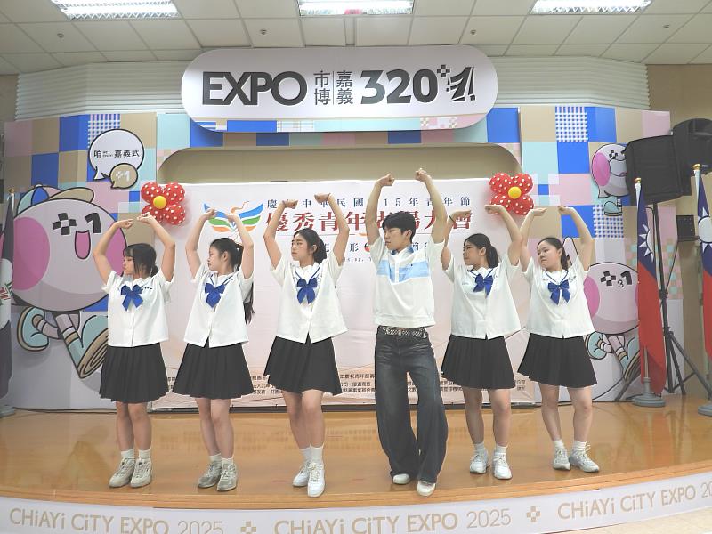 開場表演(東吳高職表演藝術科-Nonstop團隊)。