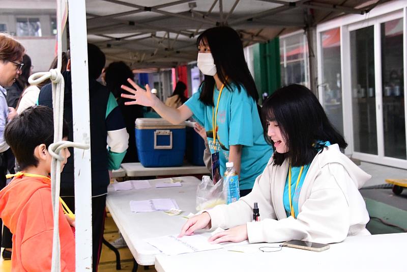 圖2、8大展區108個公益攤位提供多元體驗。