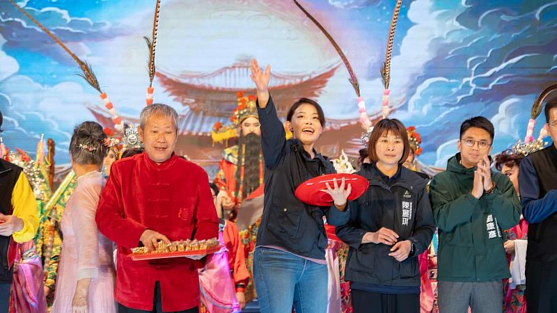 太初玄清宮「夢幻童藝」祈福嘉年華，高虹安市長與市民共享藝文親子時光。