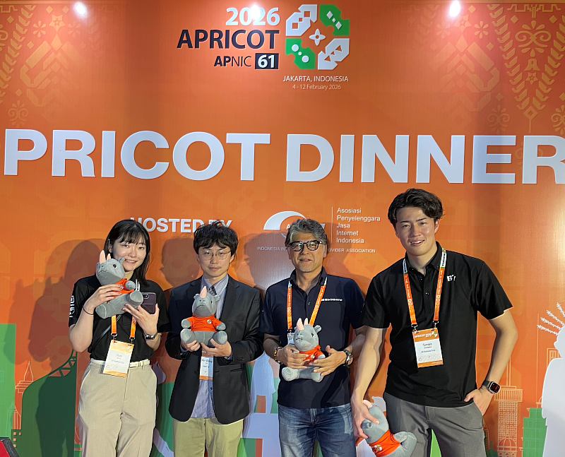 【國際鏈結】 林韋成（左2）與日本BB Backbone電信主管及國際網路營運商合影，拓展新南向產業界人脈。