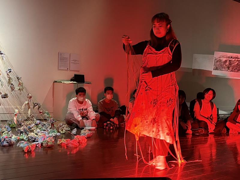 《你和我以海相連》臺東美術館展出 3/29跨國藝術家交流座談與行為表演登場