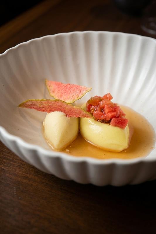 意想不到的「筊白筍與香草莢」火花，為這場台北老宅美食之旅留下驚豔伏筆。