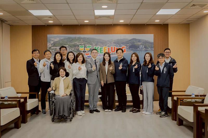 竹市府團隊與基隆市府團隊大合照。